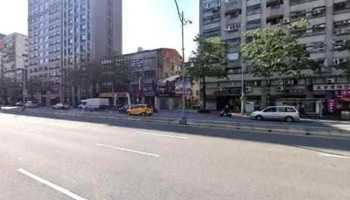 Ai Qia Mi Mi Zao Xing You Xian Gong Si Jie Jing He 360 Du Quan Jing Zhao - Taipei City, Zhongzheng District