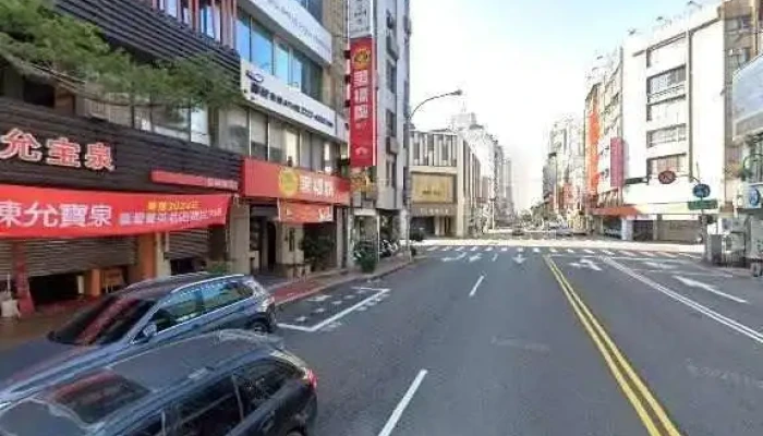 Bao Xin Wang Lu Xing Xiao Gu Fen You Xian Gong Si Quan Bu - Taichung City, Central District