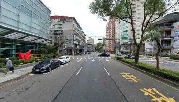 Ding Xin Dian Nao Gu Fen You Xian Gong Si Jie Jing He 360 Du Quan Jing Zhao - New Taipei City, Xindian District