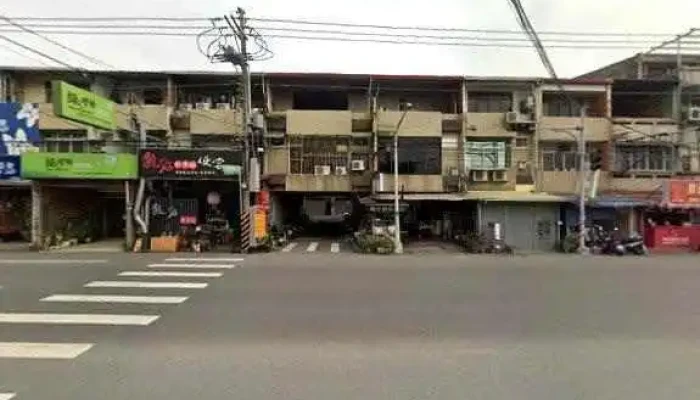 Fu Mao Xing Ye Gu Fen You Xian Gong Si Jie Jing He 360 Du Quan Jing Zhao - Yunlin County, Douliu City