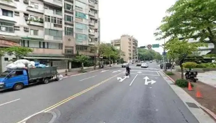 Gai Ya Zi Xun You Xian Gong Si L Yun Duan Fu Wu Zheng He Zhuan Jia Jie Jing He 360 Du Quan Jing Zhao - Taipei City, Neihu District