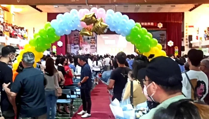 Guo Li Jia Yi Gao Ji Shang Ye Zhi Ye Xue Xiao 照片 - Chiayi City, East District