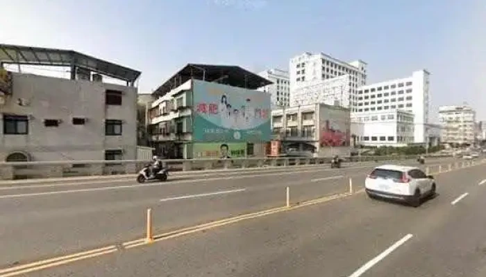 Hao Ying Shi Nei She Ji Lao Wu Fan Xin Jie Jing He 360 Du Quan Jing Zhao - Tainan City, Yongkang District