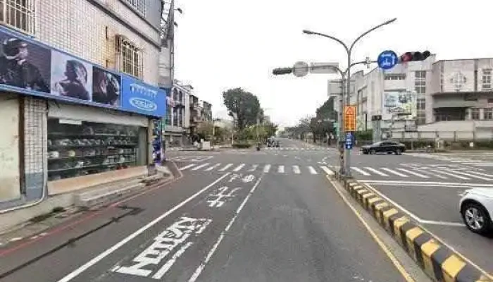 Hao Zuan Gong Xiang Gong Rong Shang Wu Zhong Xin Gong Shang Deng Ji Dai Shou Xin Jian Chang Di Zu Jie Jie Jing He 360 Du Quan Jing Zhao - Tainan City, North District