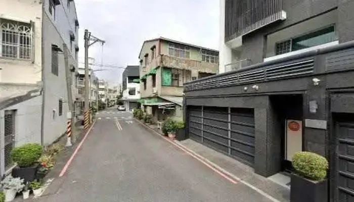 Jie Ke Shang Ye Zi Dong Hua Gu Fen You Xian Gong Si Jie Jing He 360 Du Quan Jing Zhao - Chiayi City, East District