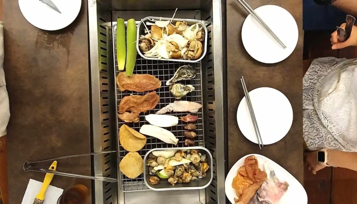 Peng Hu Feng Shao Kao   Mei Ri Jie You Ying Ye 烧烤店 - Penghu County, Magong City