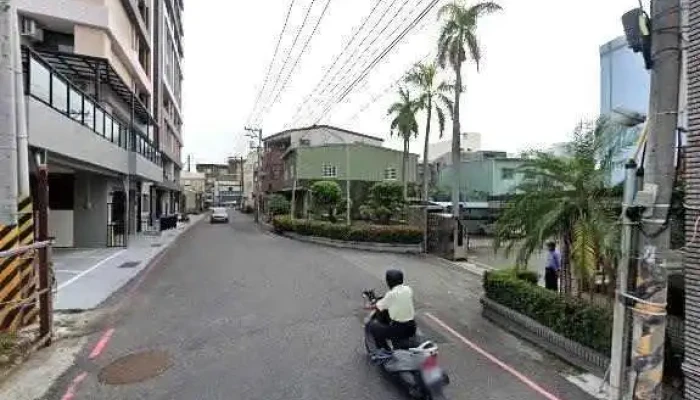 Qi Mei Jia Dian Tai Nan Zhong Xin Jie Jing He 360 Du Quan Jing Zhao - Tainan City, Rende District