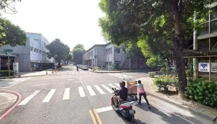 Ri Yue Guang Ban Dao Ti Zhi Zao Gu Fen You Xian Gong Si Jie Jing He 360 Du Quan Jing Zhao - Kaohsiung City, Nanzih District