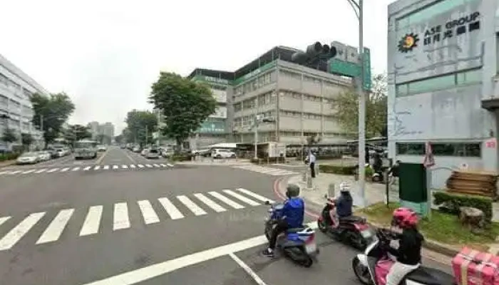 Ri Yue Guang Zhi Cheng Yan Fa Zhong Xin K6Han Quan Bu - Kaohsiung City, Nanzih District