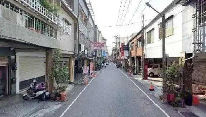 Shi Dai Li Liang Jia Yi Shi Dang Bu Jie Jing He 360 Du Quan Jing Zhao - Chiayi City, West District