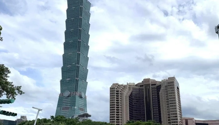 Tai Bei Shi Zheng Fu Qian Yan Chang 市政府机关办公室 - Taipei City, Xinyi District