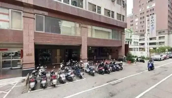 Tai Zhong Shang Wu Zhong Xin Quan Bu - Taichung City, Nantun District