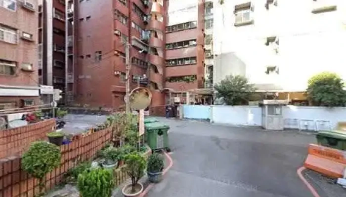 Ying Qiao Zi Xun Kai Fa You Xian Gong Si Quan Bu - Taichung City, West District
