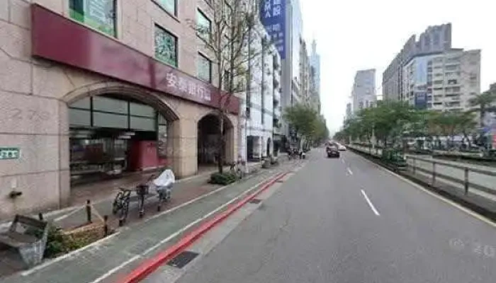 Zhan Guo Ce Ji Tuan Jie Jing He 360 Du Quan Jing Zhao - Taipei City, Da’an District