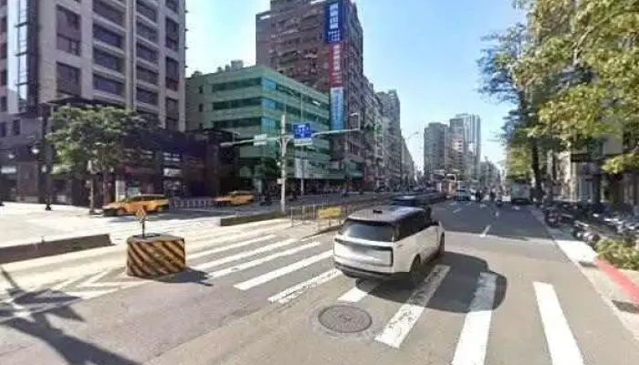 Zhan Tian Chuang Xin Ke Ji Gu Fen You Xian Gong Si Quan Bu - Taipei City, Da’an District