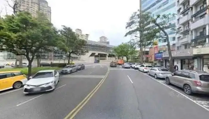 Zhe Ge Zhe Ge Pan Jie Jing He 360 Du Quan Jing Zhao - Taipei City, Beitou District