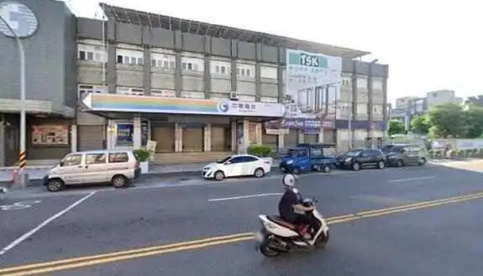 Zhong Dao Hui Fa Xing Chu Jie Jing He 360 Du Quan Jing Zhao - Yilan County, Yilan City