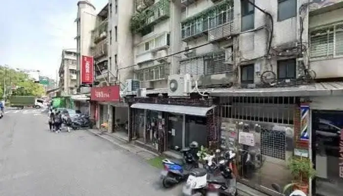 IYou Hui Dian Zi Shang Wu Ping Tai Yu Chuang Xing Xiao Quan Bu - Taipei City, Neihu District