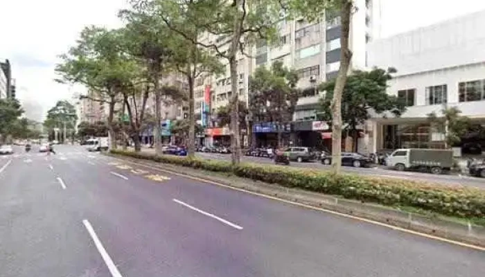 Oddle Can Ting Shu Wei Xi Tong Jie Jing He 360 Du Quan Jing Zhao - Taipei City, Da’an District