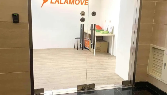 小蜂鸟国际物流有限公司 - 台北市