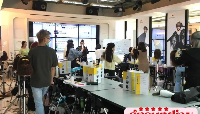 新技专业发型美容-总部 - 高雄市